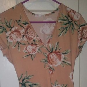 4 BODY SUITS BUNDLEEE